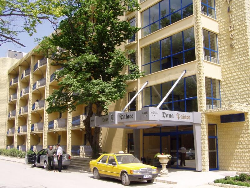 Dana Palace