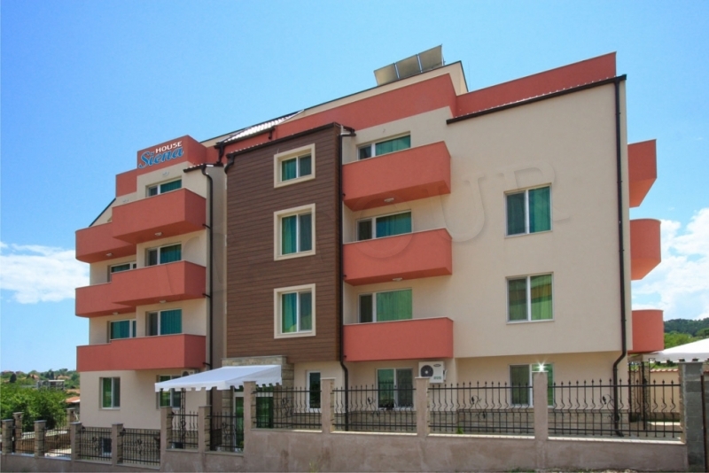 main photo