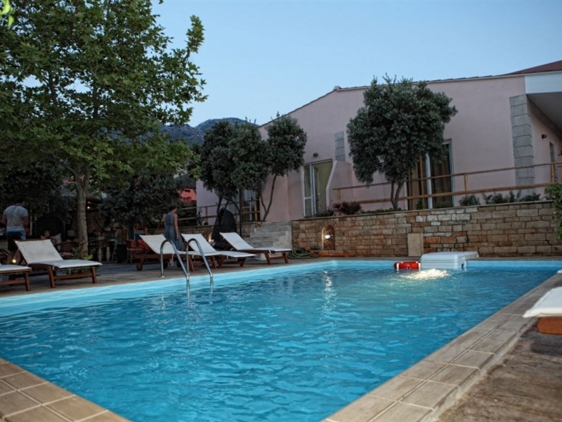 main photo