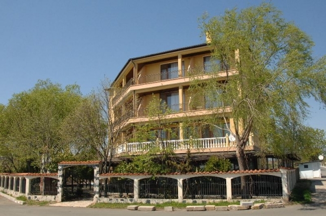 main photo