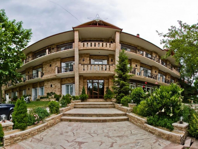 main photo