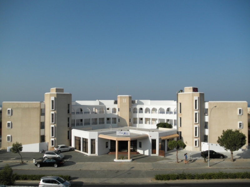 main photo