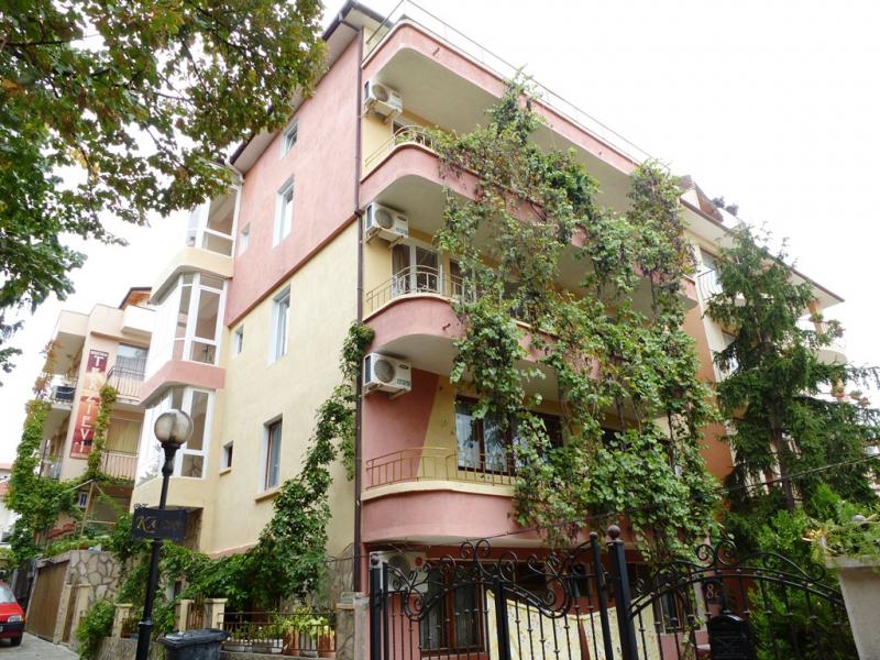 main photo