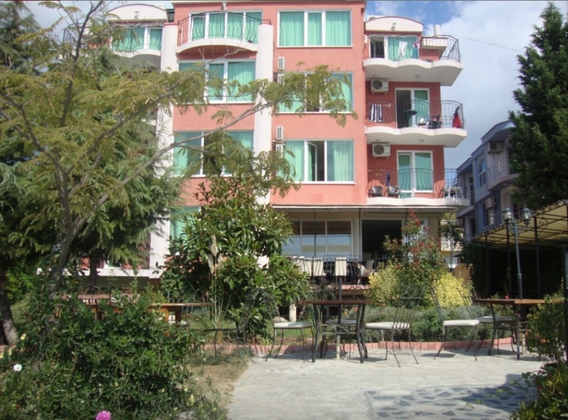 main photo