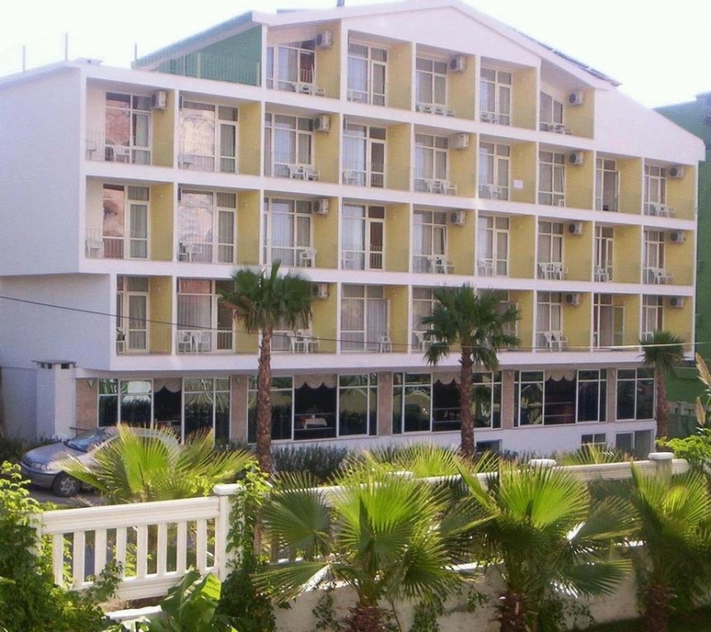 main photo