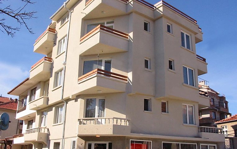main photo