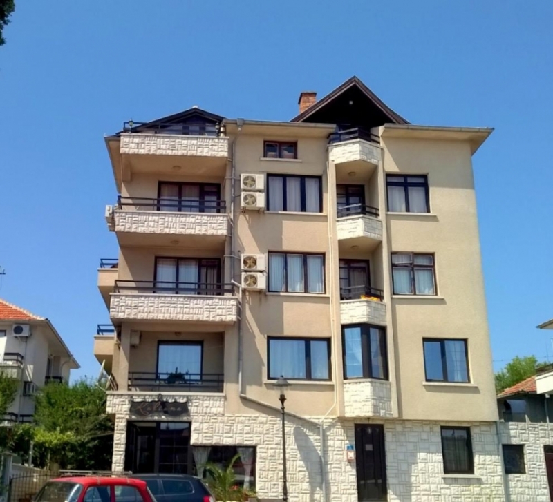 main photo